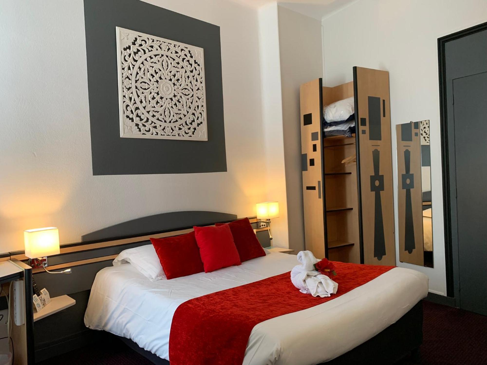Hotel De France Citotel Рошвор Екстериор снимка